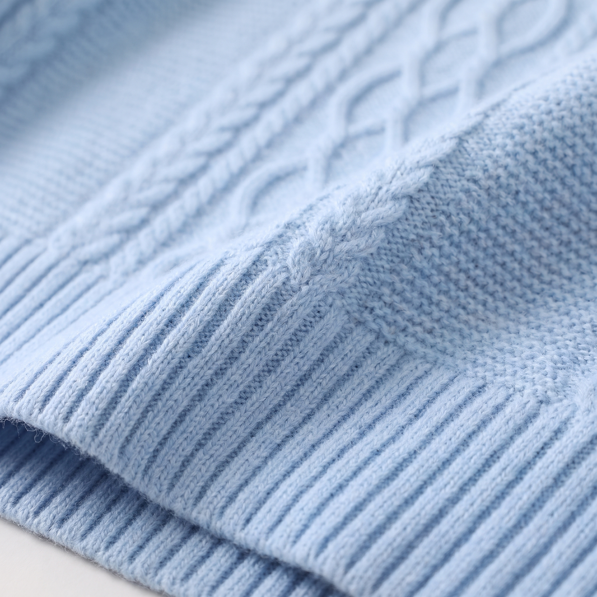 FLUFFONIA | Turtleneck – Kuscheliges Strickoberteil für Damen