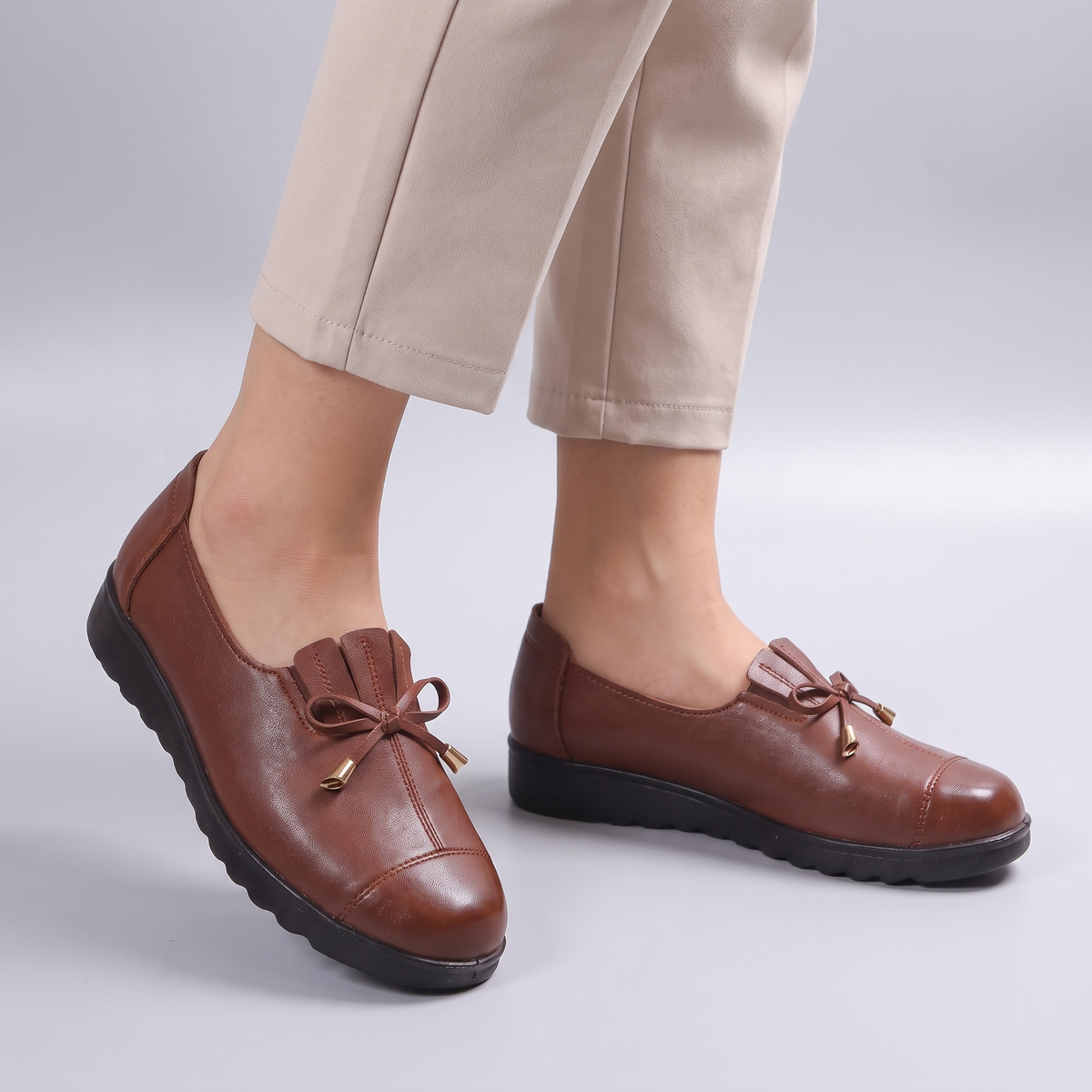 Elegante | Leder Slipper – Bequeme und stilvolle Wahl für Frauen