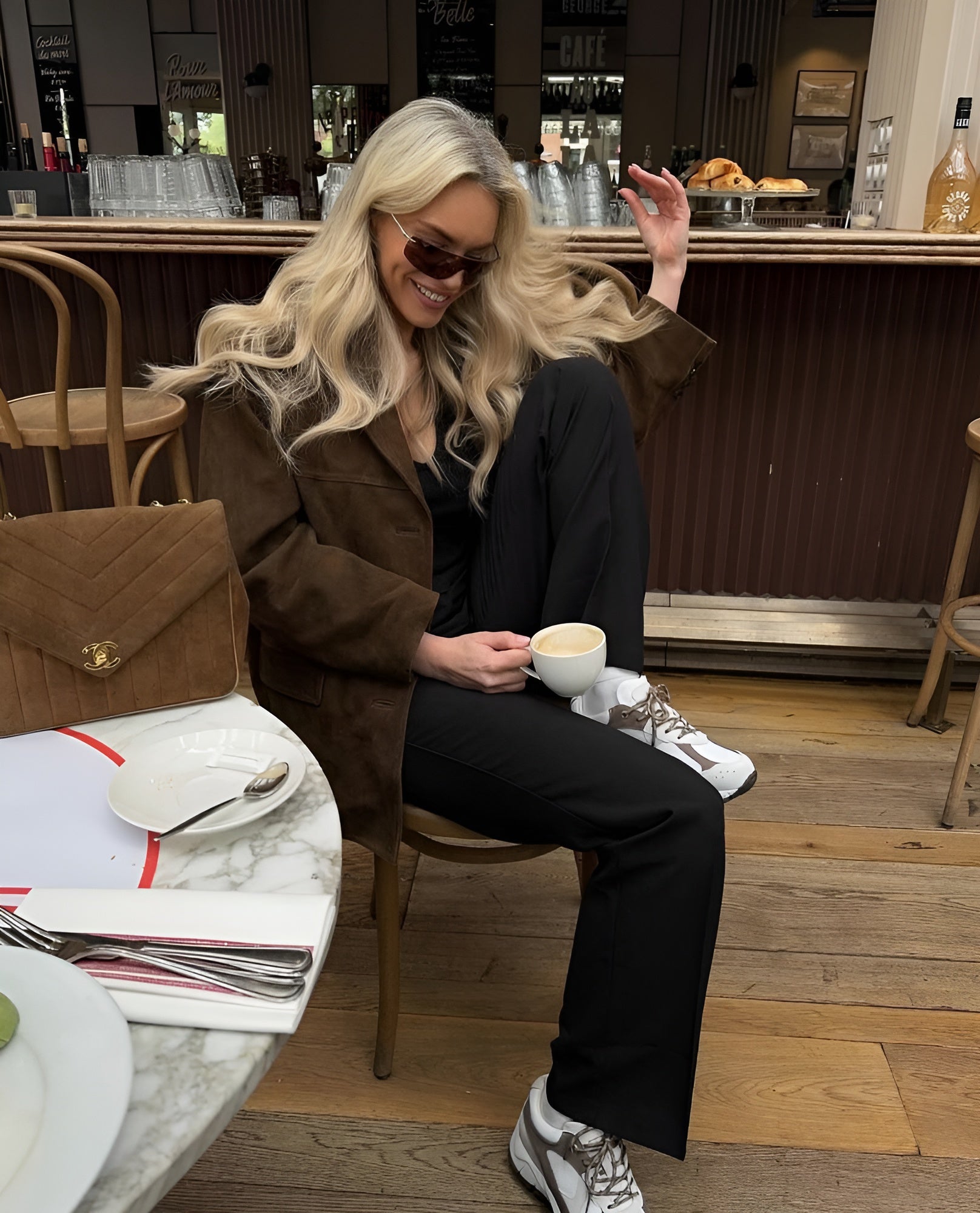 Doreen | Luxuriöser und Weiche Textur Wildleder Blazer