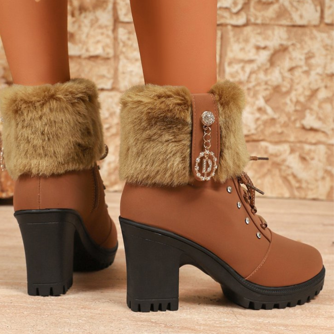 Velurea | Winter Boots – Elegante Kunstpelz Blockabsätze für Frauen