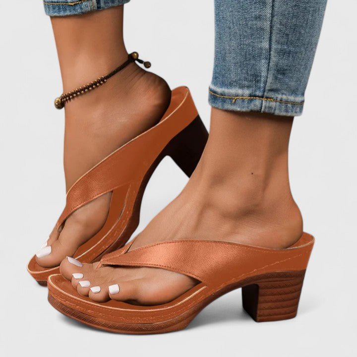 Adrienne | Block-Heel Sandalen für Damen mit zeitlosem Design