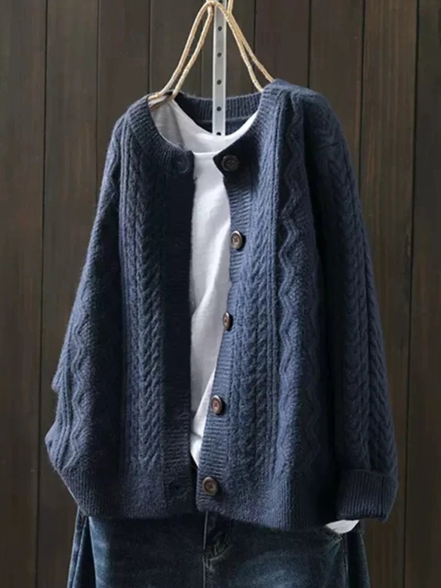 Audrey | Gemütliche und klassische Oversize-Strickjacke 3
