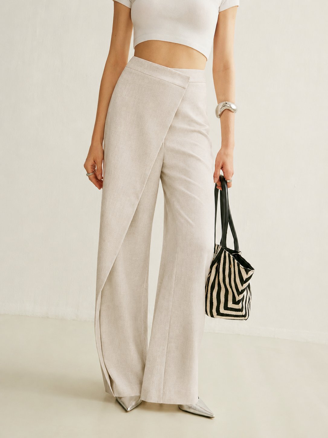 Camila | Elegante und stilvolle asymmetrische Wickelhose 0