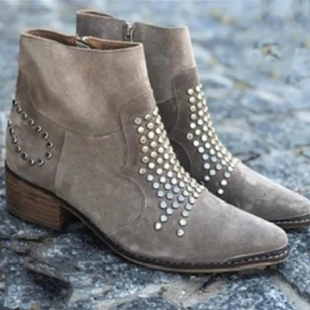 Celia | Auffällige Stiefeletten Damen – Bequem, Stilvoll & Mit Nieten 2