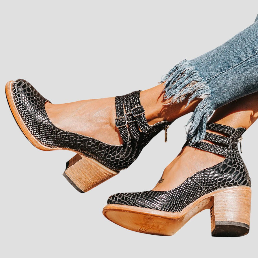 Christine | Bequeme Stiefeletten mit doppeltem Riemen und Blockabsatz 4