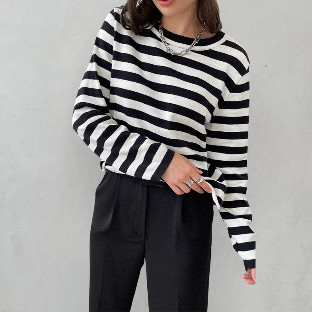 Clara | Zeitloser und schicker Strickpullover mit maritimen Streifen 4