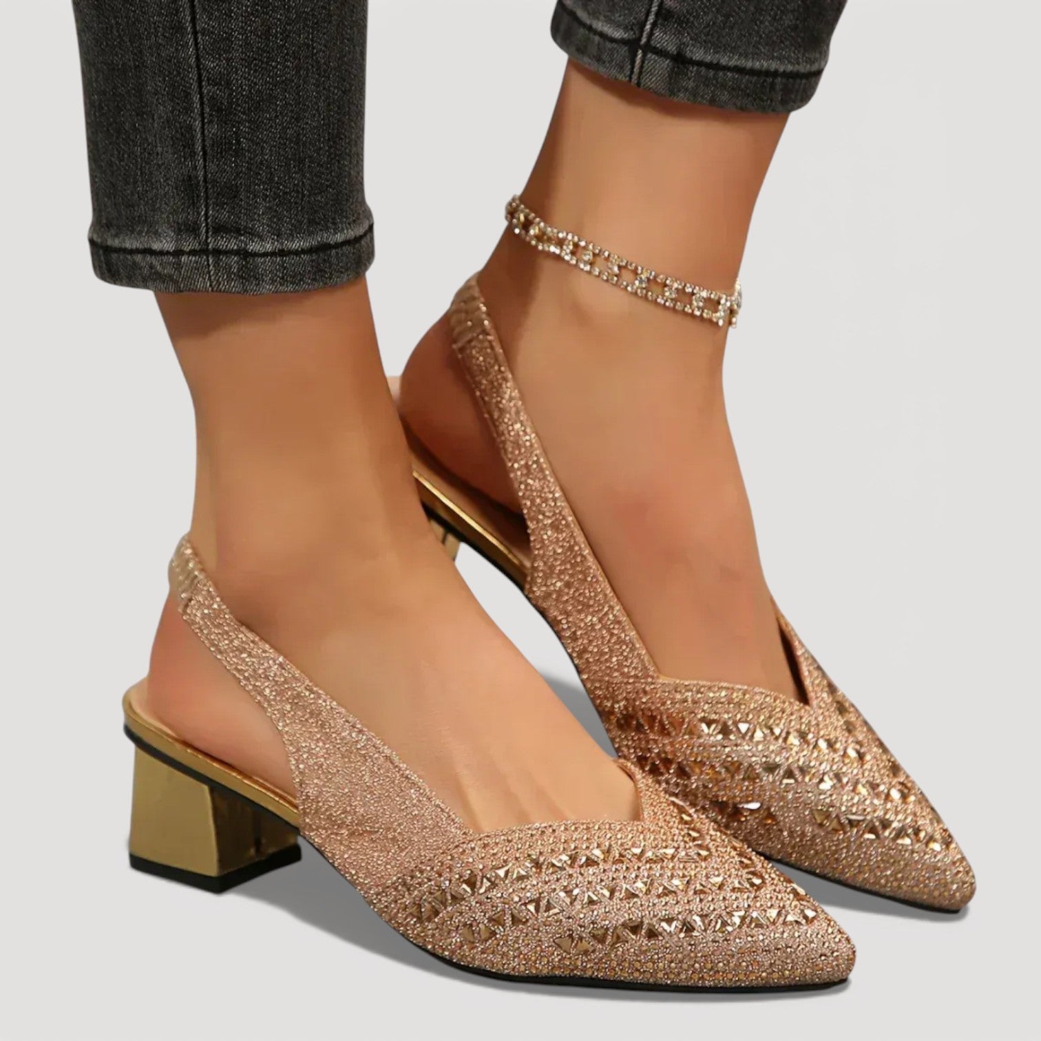 Elysia | Elegante, Glitzernde Slingback-Absätze mit Spitzem Zehenbereich 3