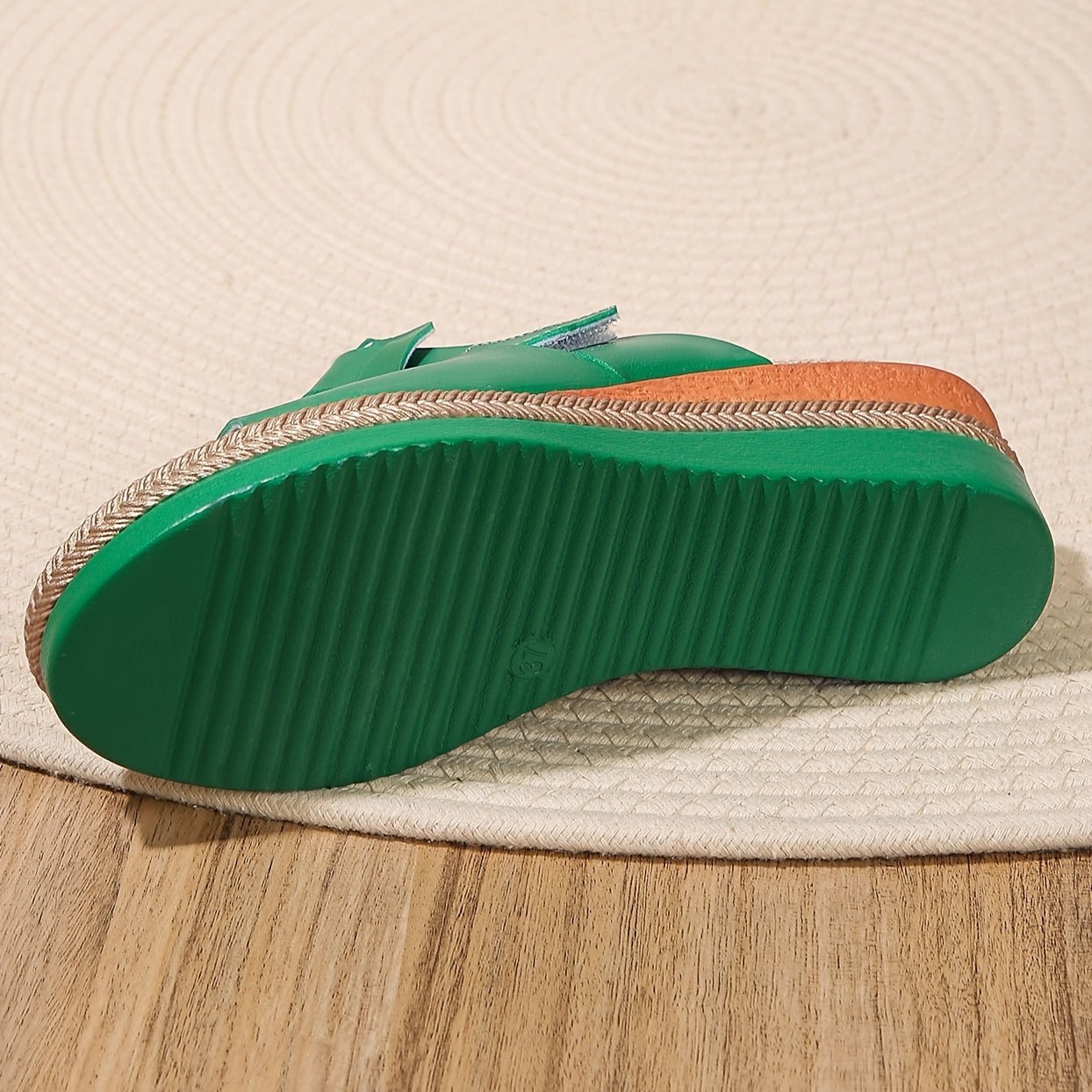 Klein | Bequeme Keilsandalen mit offener Zehenpartie und Plateau 5