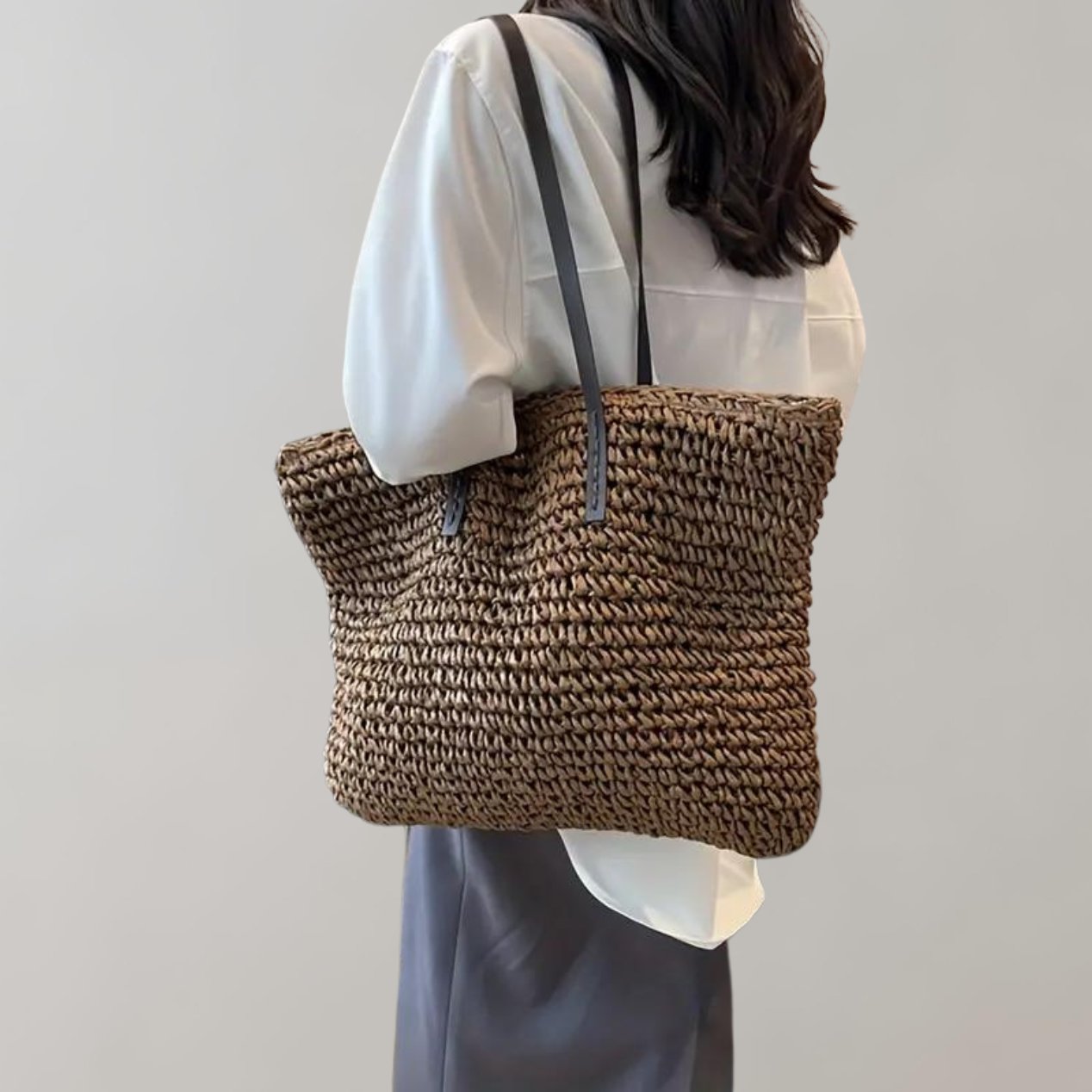 Leonie | Übergroße Schultertasche aus gewebtem Stroh 3