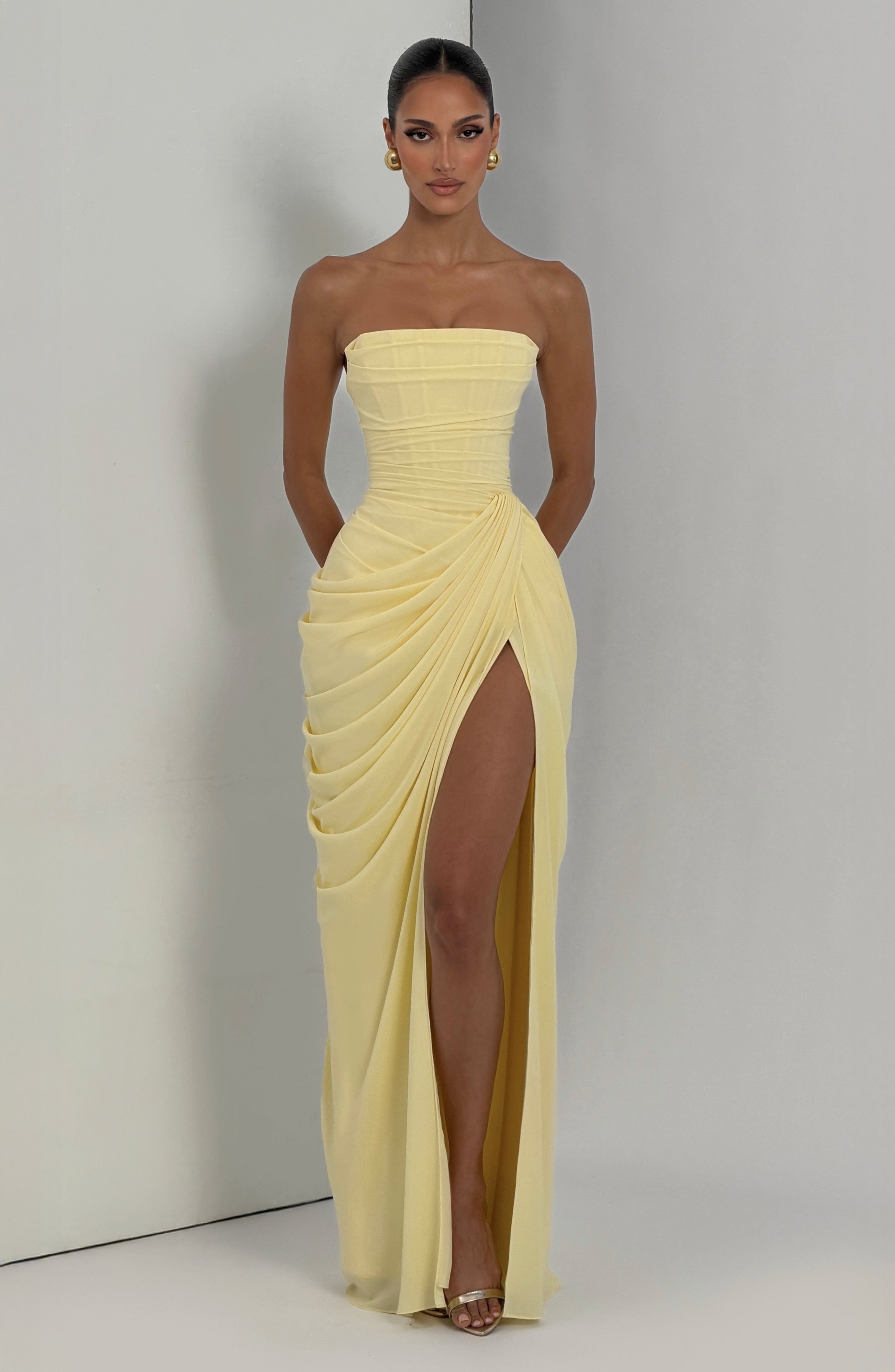 Liora | Maxikleid Sommer Festlich Trägerlos Asymmetrisch Elegant 7