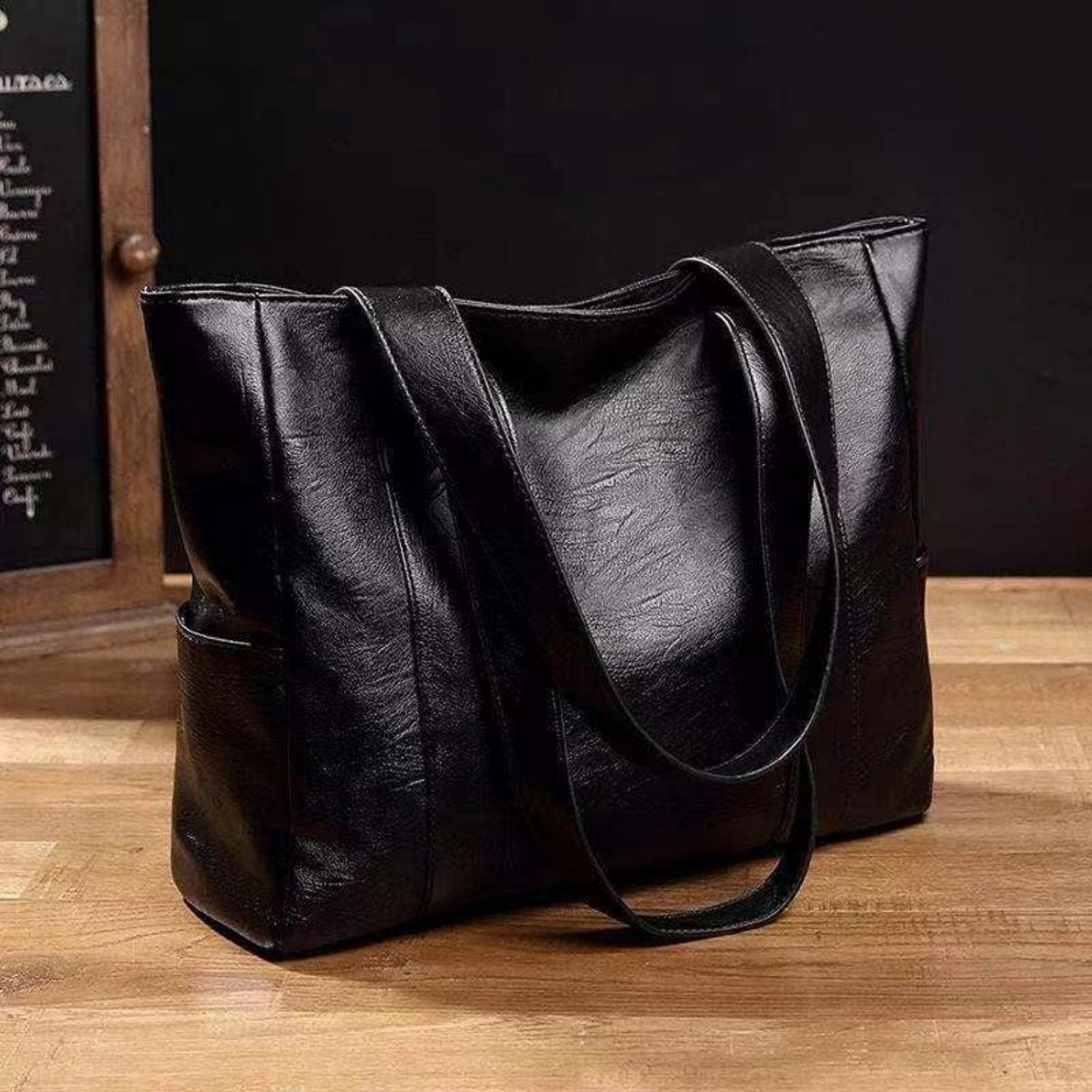 Manuela | Vintage-Ledertasche mit großem Fassungsvermögen 0