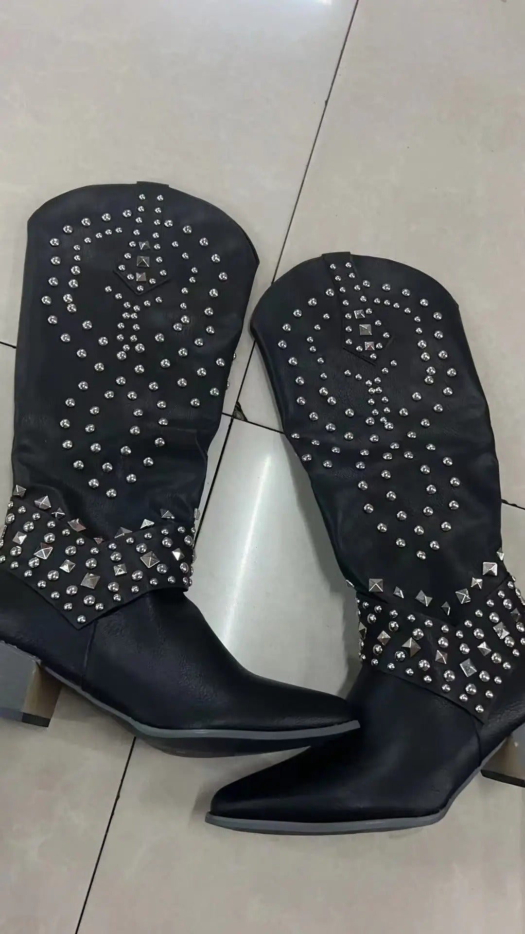 Marie | Stilvolle und bequeme orthopädische Stiefel 1
