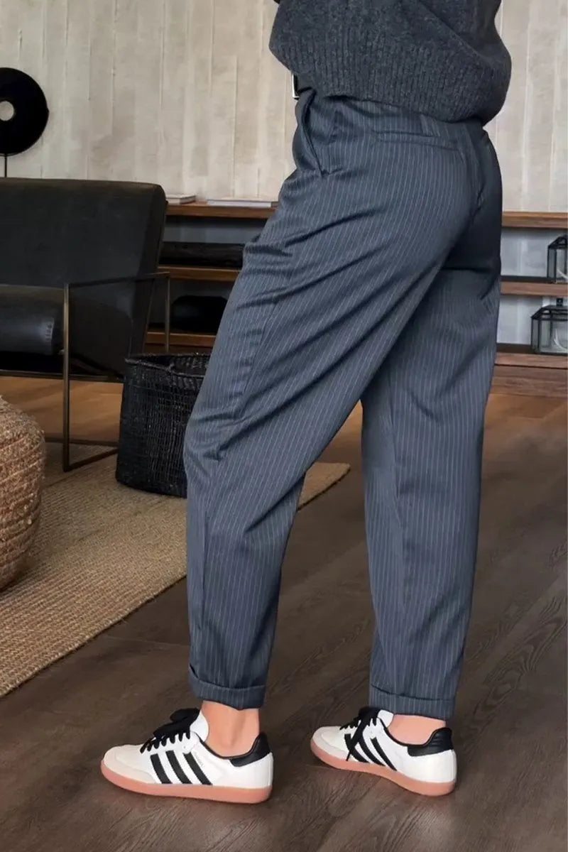 Mira | Elegante, Figurschmeichelnde Damenhose aus Hochwertigem Stoff 5