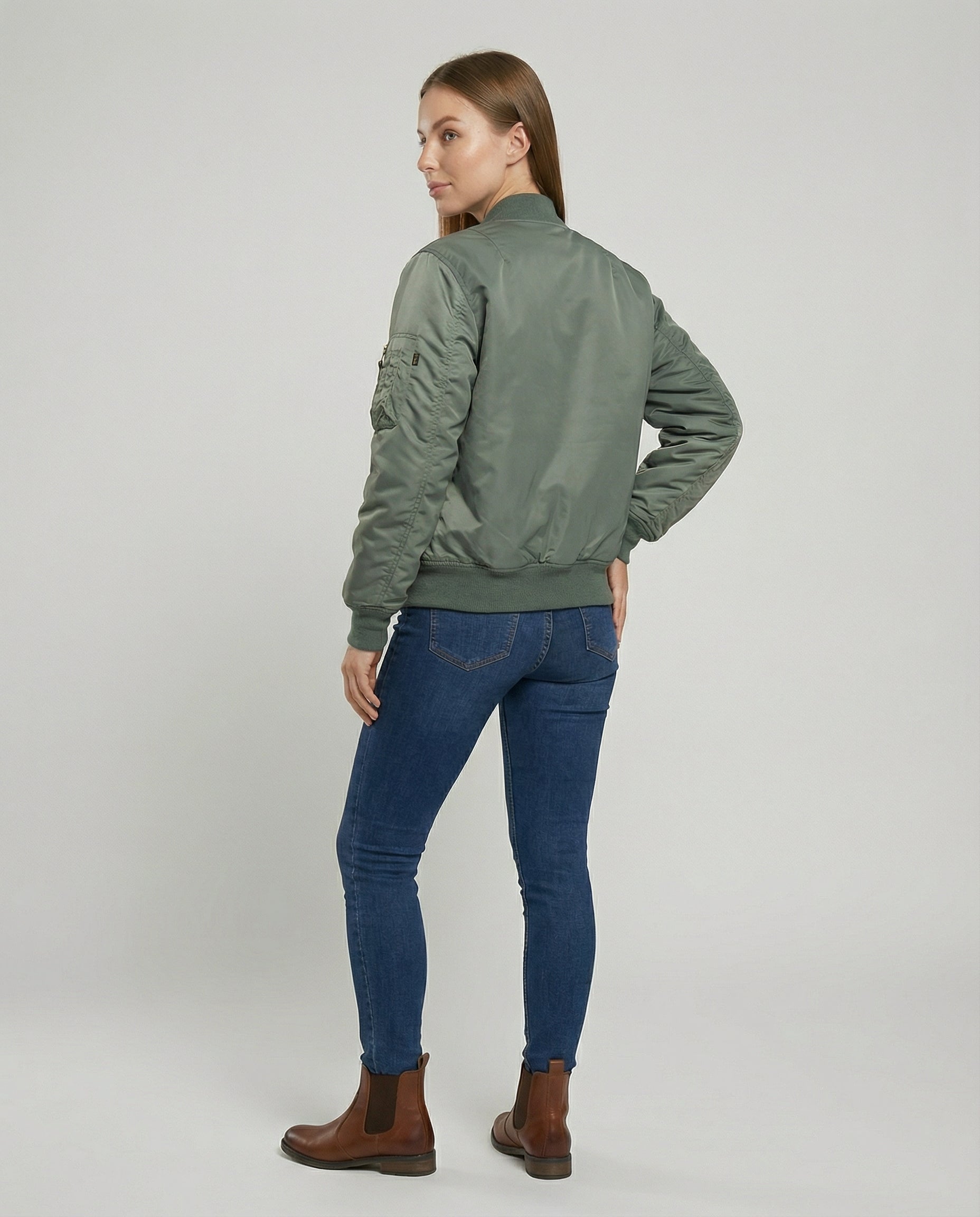 Mira | Zeitlos, Vielseitig & Elegant Damen-Bomberjacke 3
