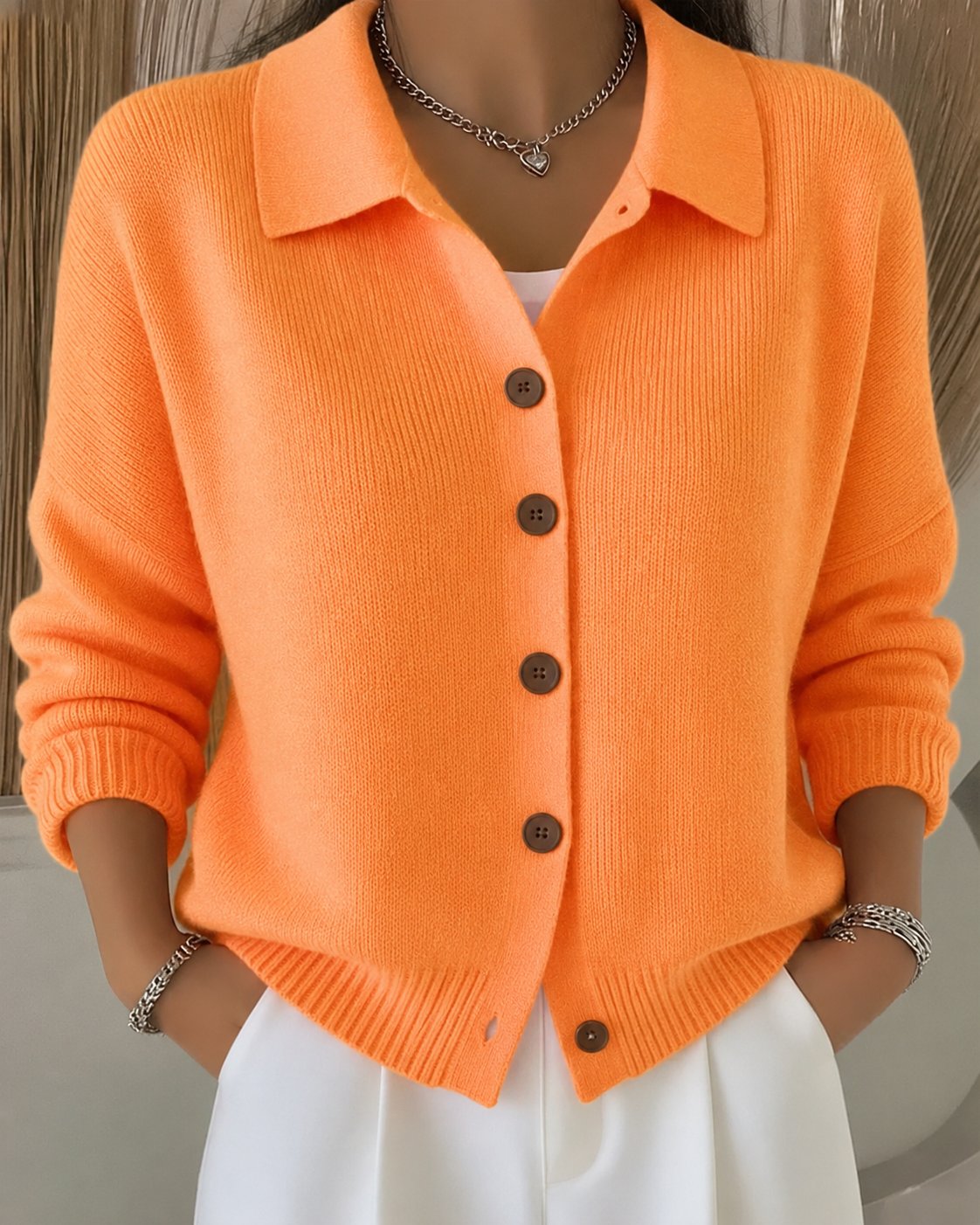 Nora | Elegante und schicke Strickjacke mit Kragen 4