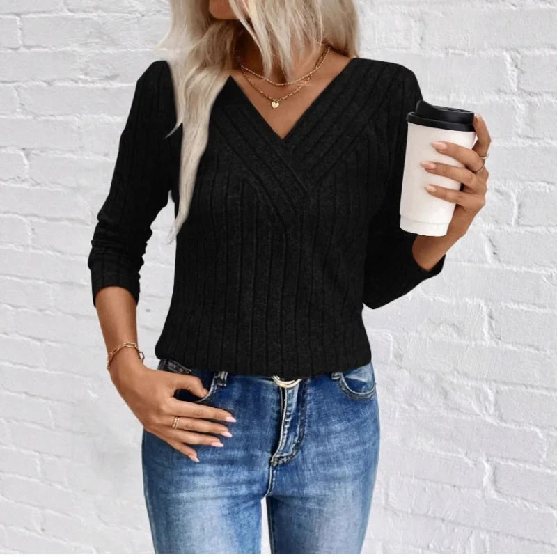 Quinn | Eleganter Pullover mit versenkten Streifen 1