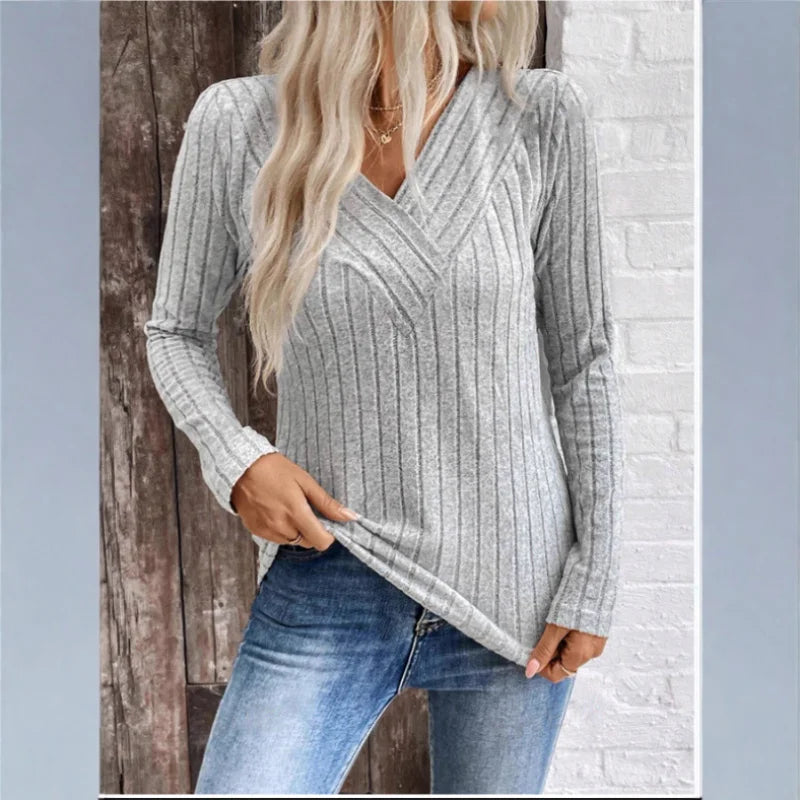 Quinn | Eleganter Pullover mit versenkten Streifen 2