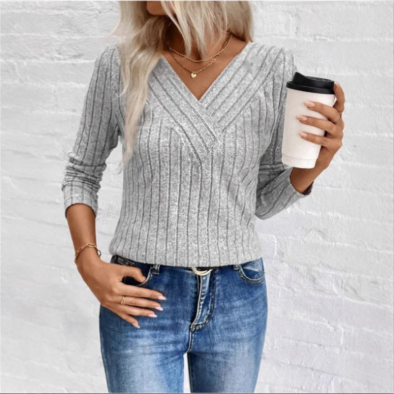 Quinn | Eleganter Pullover mit versenkten Streifen 3