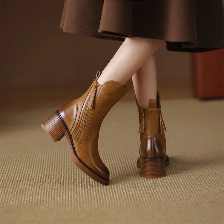Seraphina | Trendige und elegante Stiefeletten 1
