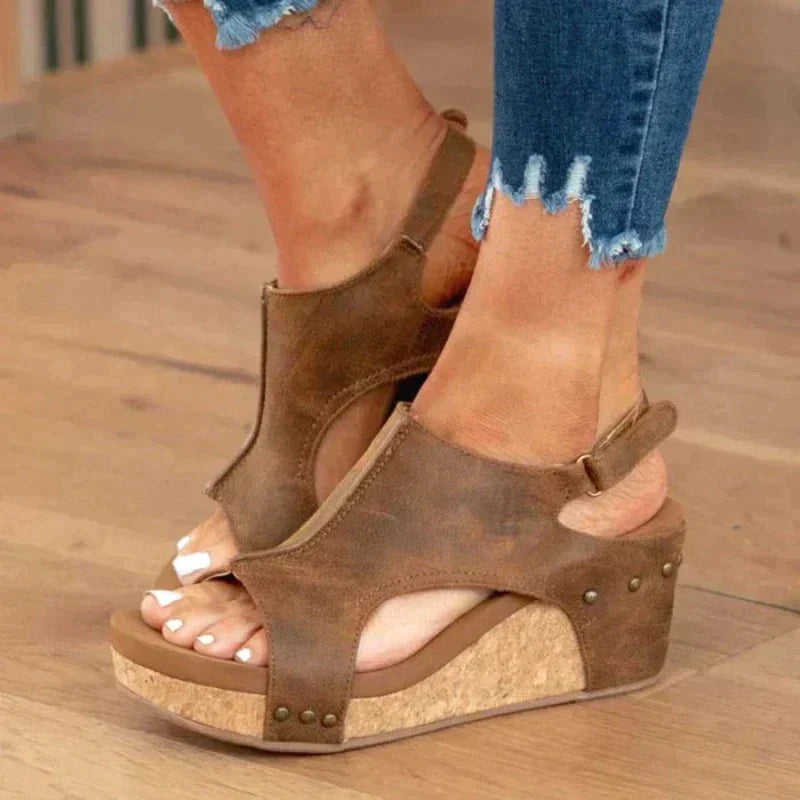 Vanessa | Elegante, Stützende & Bequeme Orthopädische Sandalen für Frauen 1