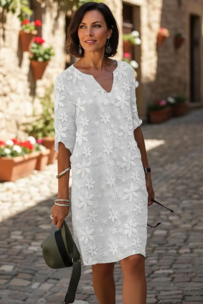 Victoria | Elegantes Midikleid aus floraler Spitze 7