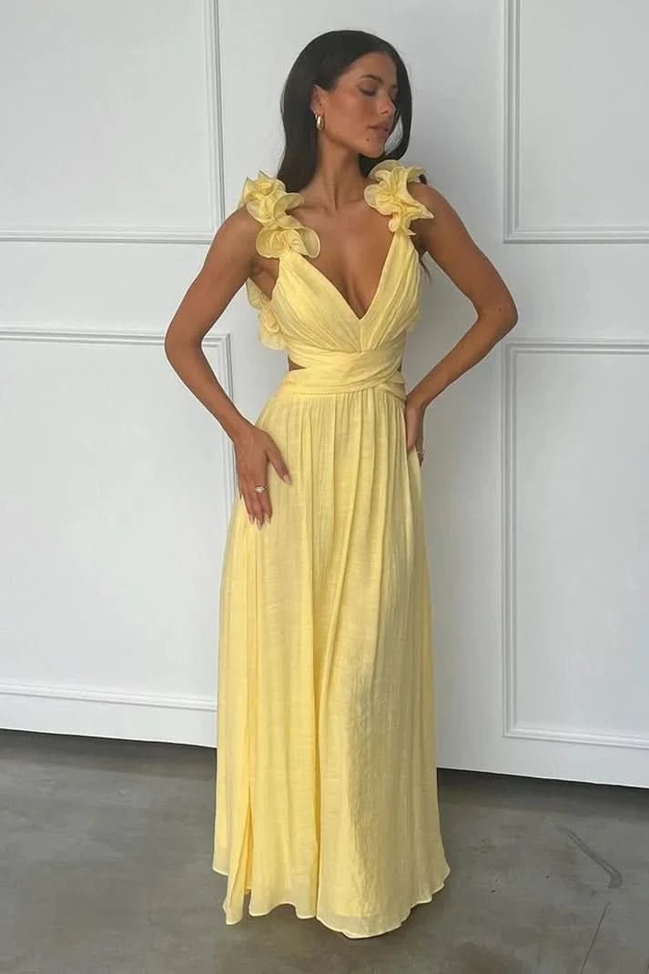 Victoria | Künstlerisch verziertes, plissiertes Abendkleid mit floralen Applikationen 7