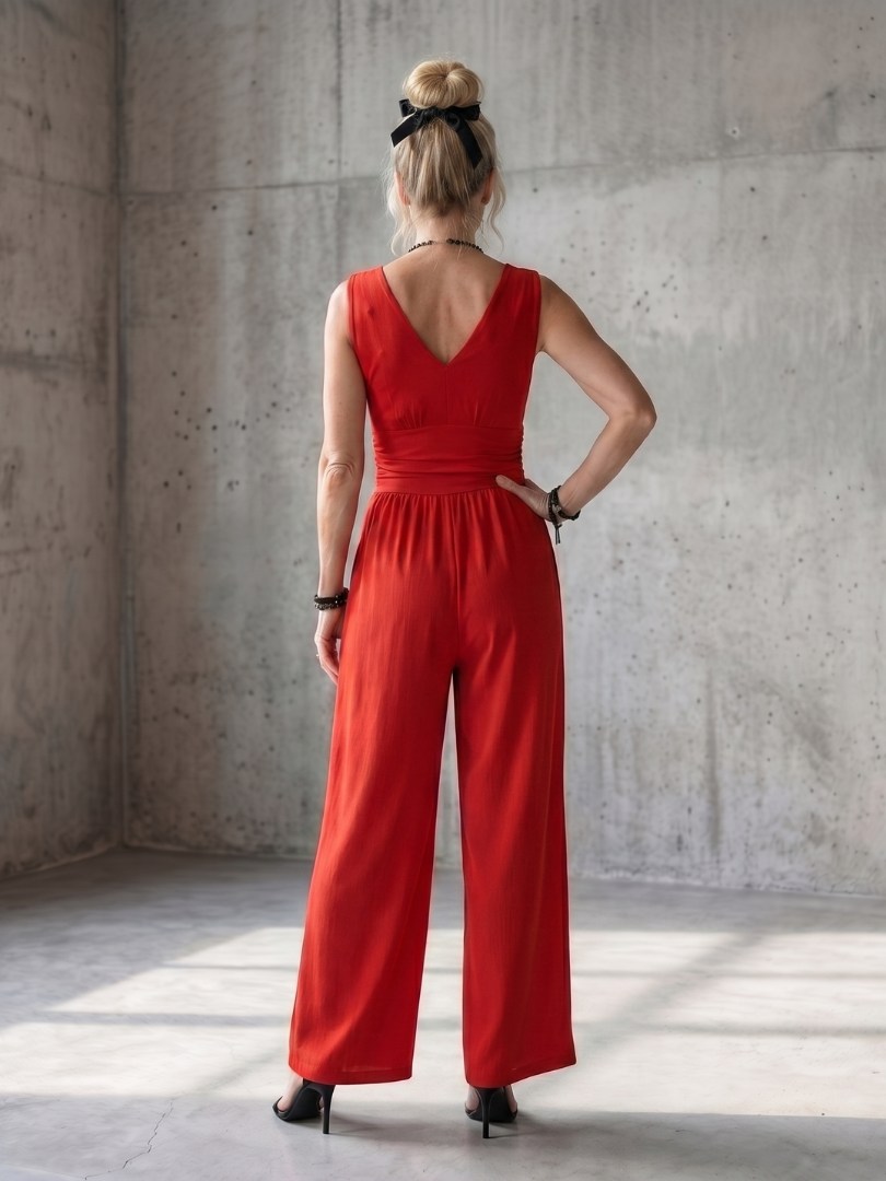 Vincenza | Eleganter Overall Damen – Leicht, Weites Bein & Tiefer V-Ausschnitt 3
