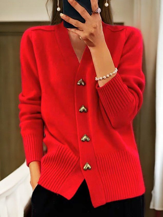 Johanna | Eleganter Damen Strickjacke mit Herzknöpfen