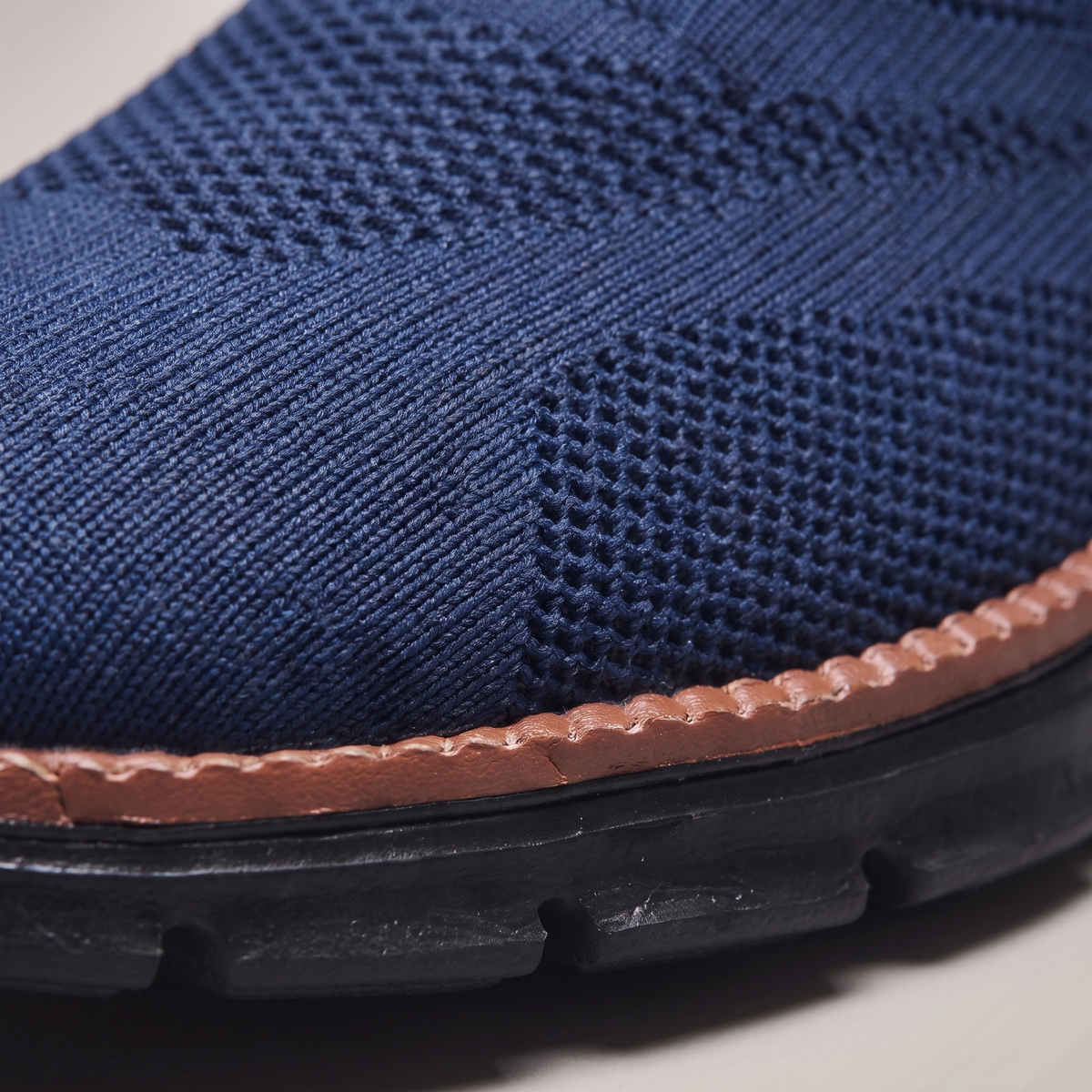 ALEXANDER | Sneakers – Leichtgewichtiger, Stilvoller Slip-On
