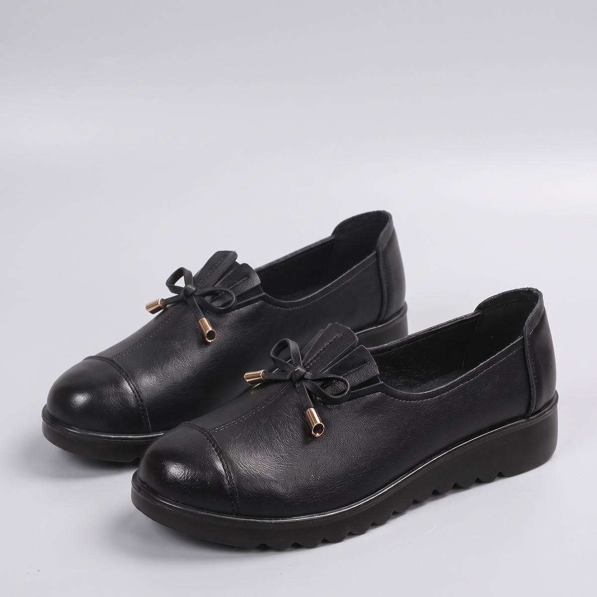 Elegante | Leder Slipper – Bequeme und stilvolle Wahl für Frauen