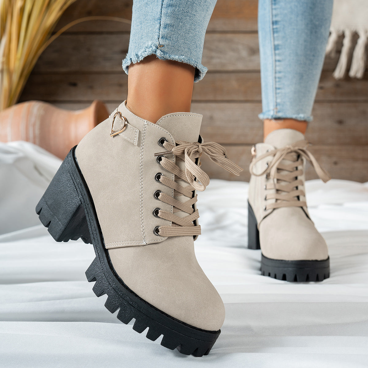 Nadine | Trendige Schnürstiefeletten mit Blockabsatz