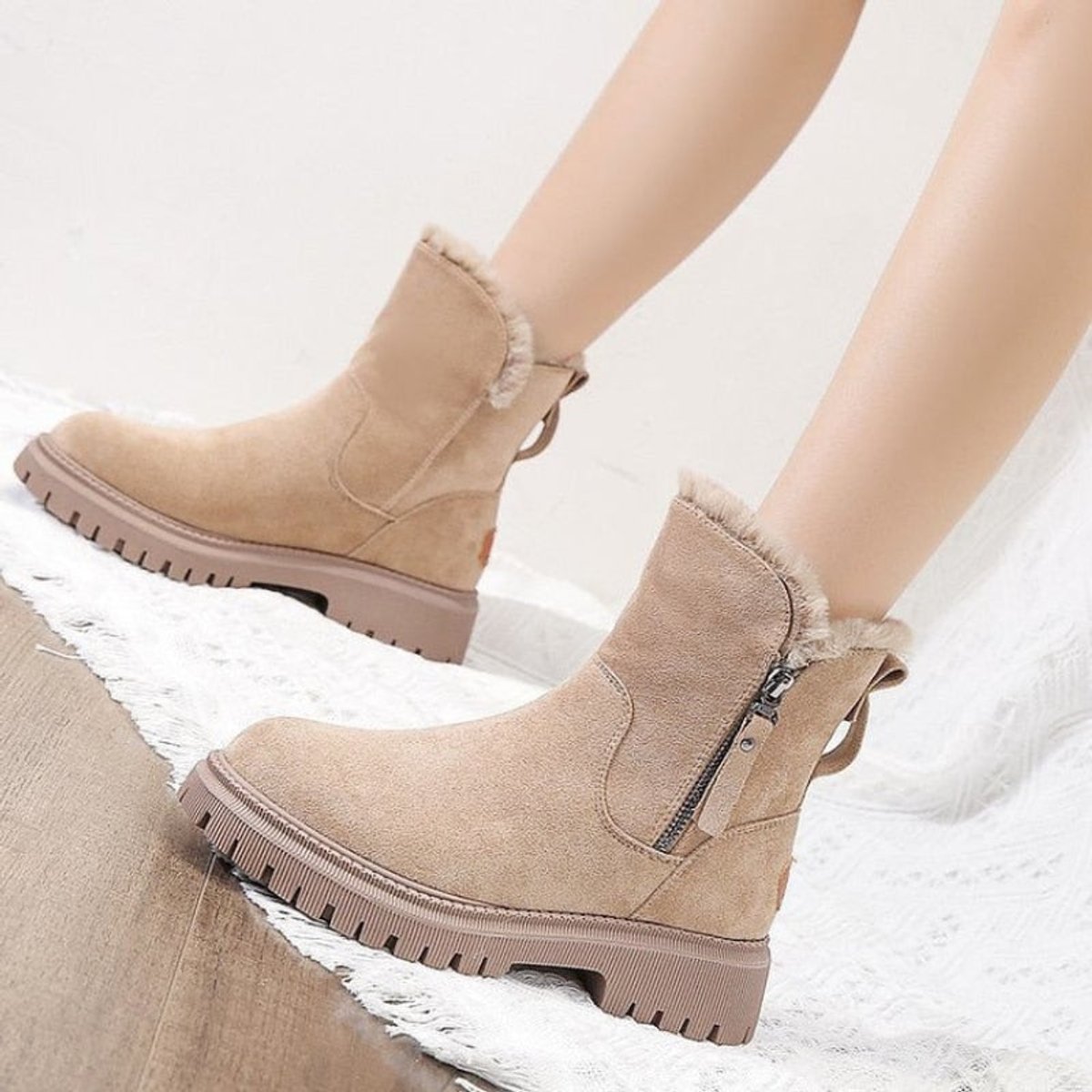 Livia | Kuschelige Wildleder Slip-On Winterstiefeletten
