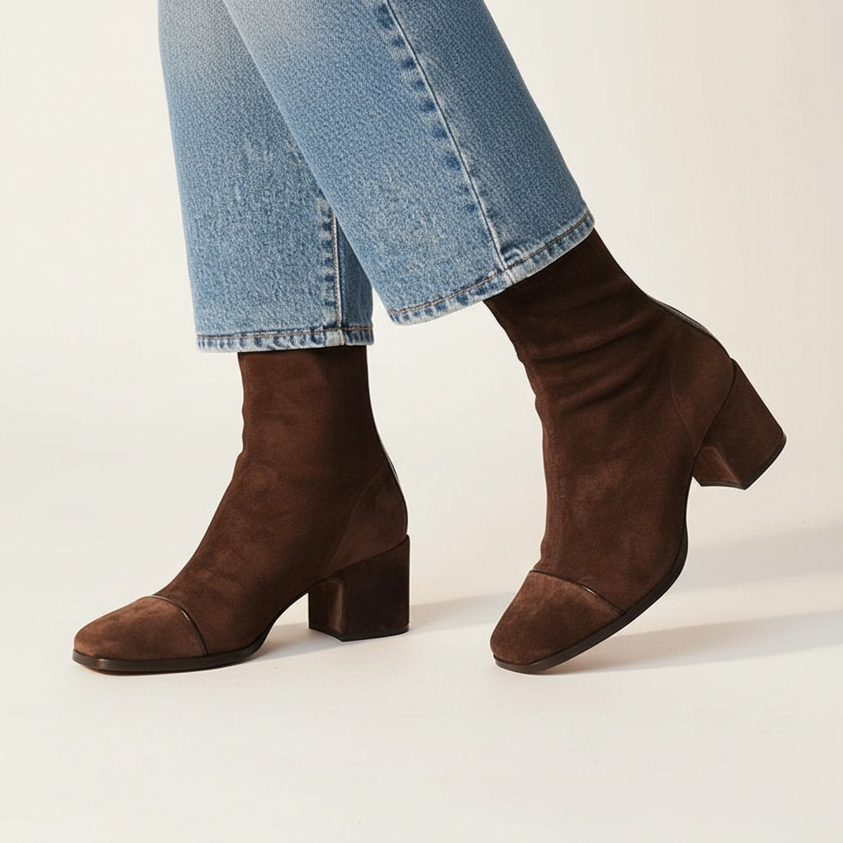 Alessia | Stilvoll Veloursleder Stiefeletten mit eckiger Spitze