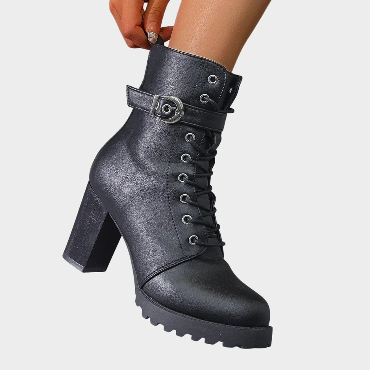 Madison | Markante Combat Stiefeletten mit Blockabsatz und Schnallenriemen