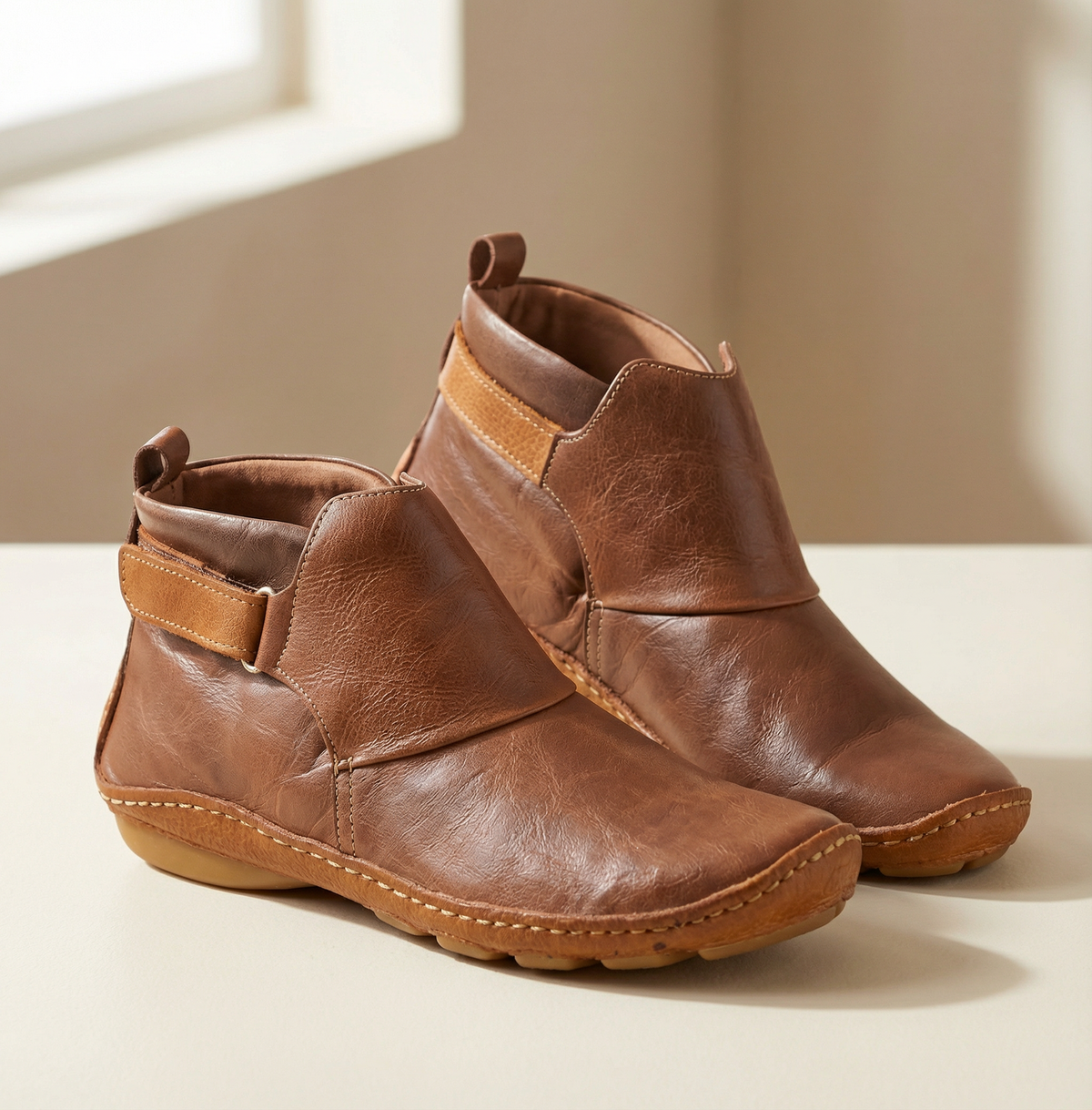 Solena | Ankle Boots für empfindliche Füße – Verstellbarer Klettverschluss