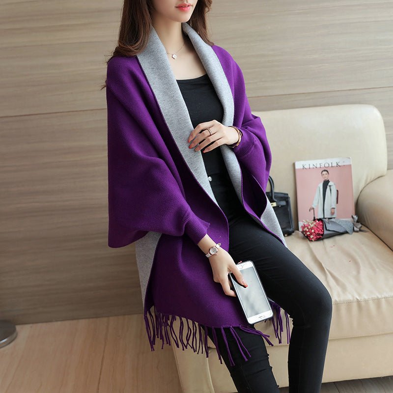 WW | Elegant Scarf with Fringe and Contrasting Colors