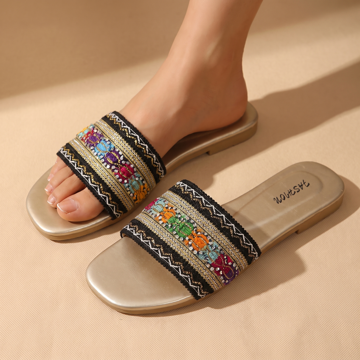 Elowen | Komfort Slipper – Elegante Stickerei für Frauen