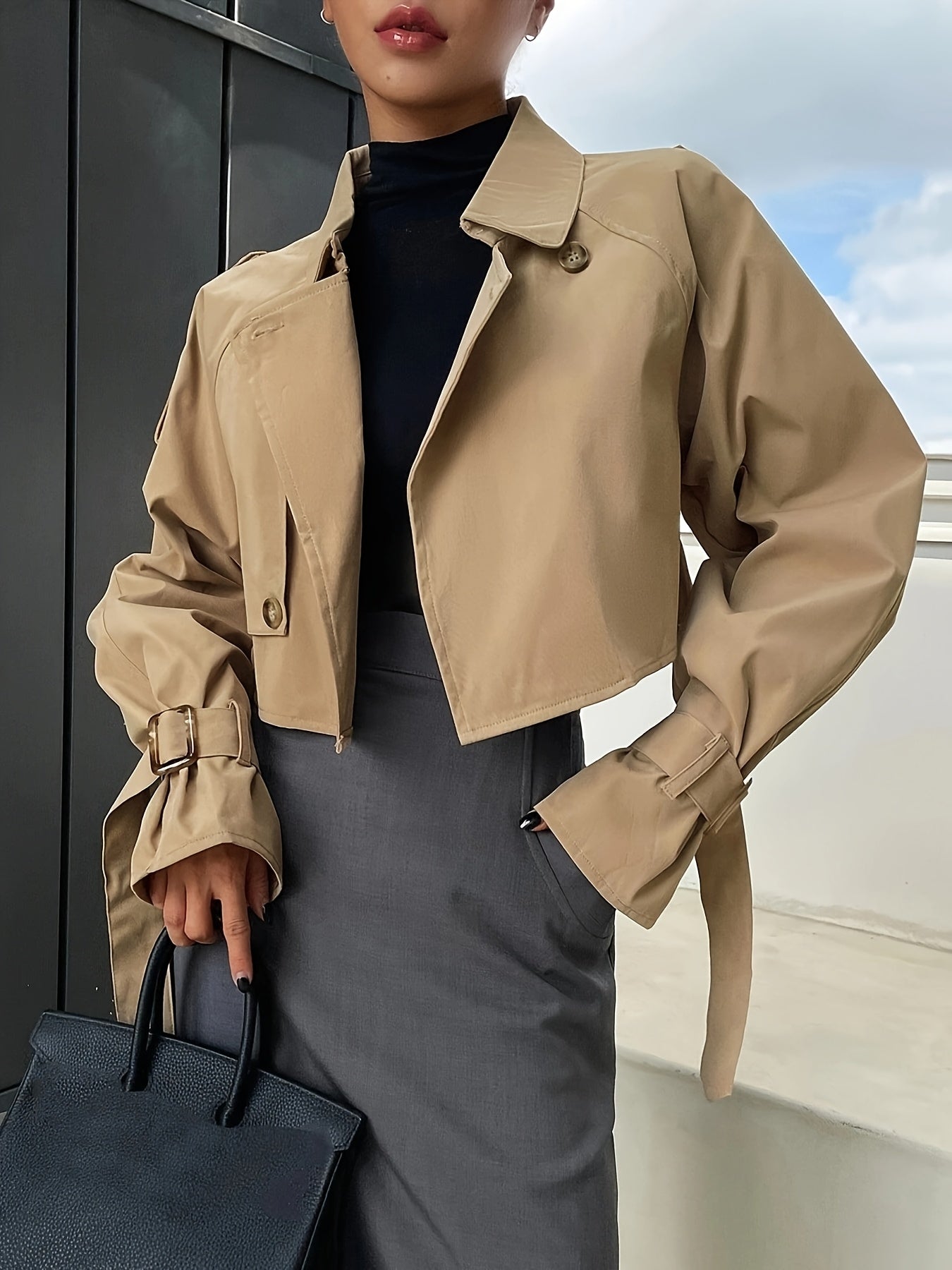 Lisa | Bequemer und moderner kurzer Trenchcoat
