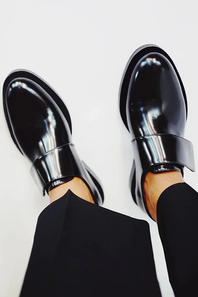 Mila | Zeitlose und Elegante Damen Loafern Mit Riemen Detail