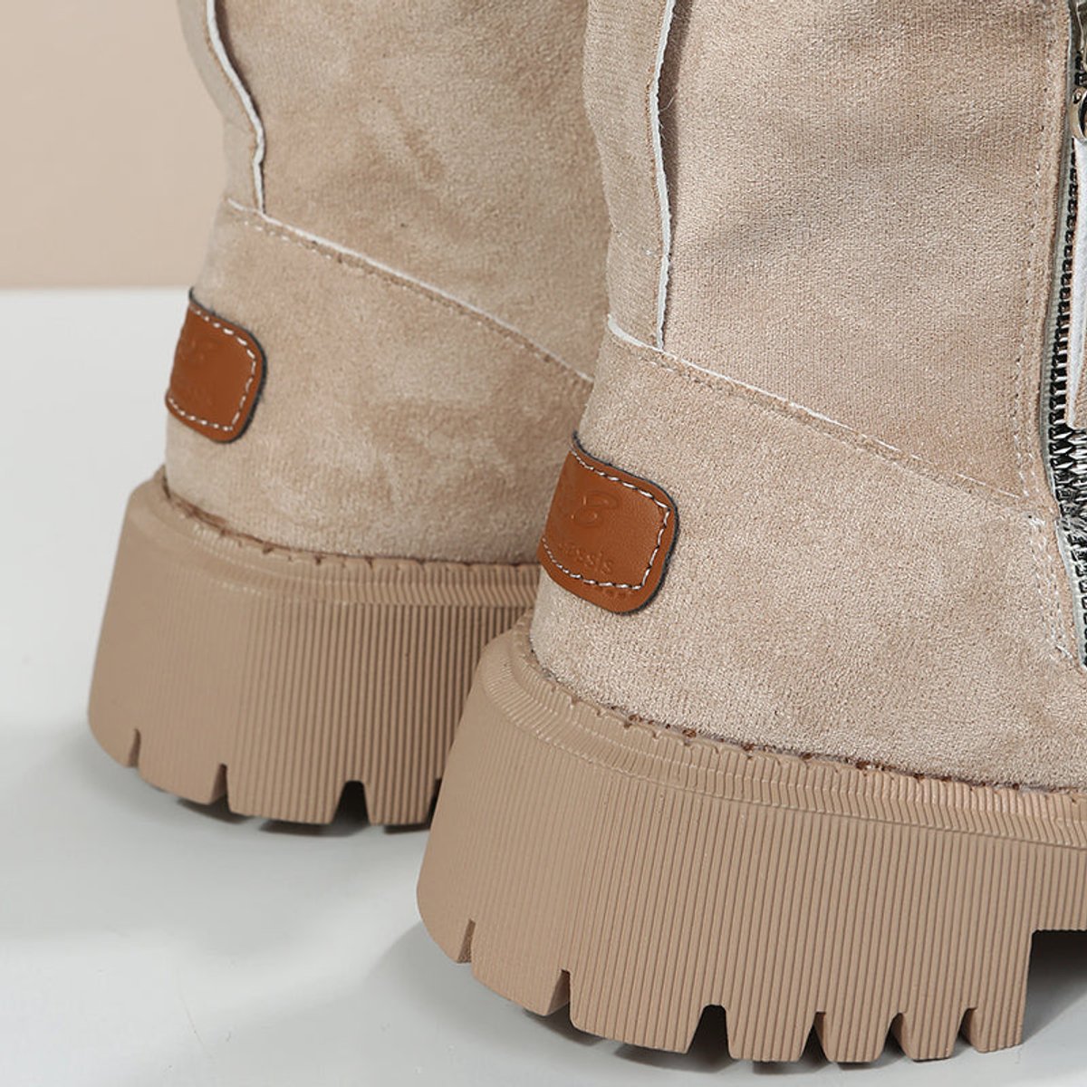 Livia | Kuschelige Wildleder Slip-On Winterstiefeletten