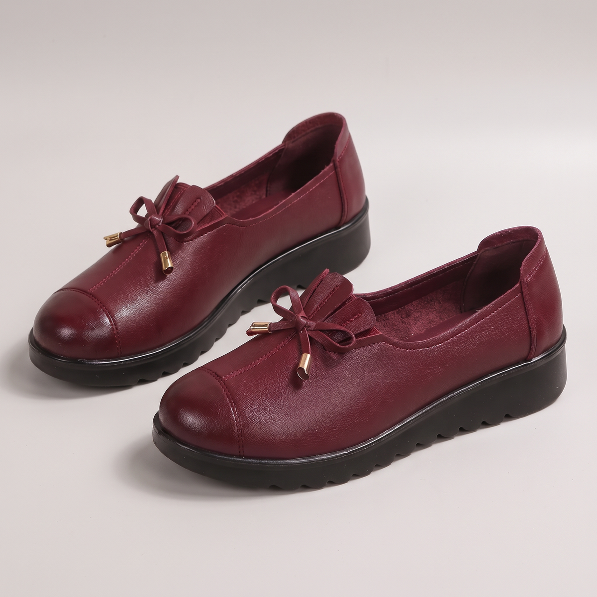 Elegante | Leder Slipper – Bequeme und stilvolle Wahl für Frauen