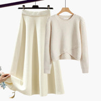 Christin | Kuscheliges und elegantes Strick-Set mit Pullover und Rock