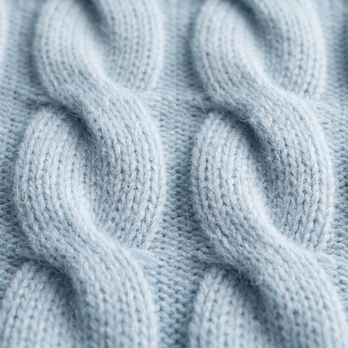 AVELINE | Cashmere Cardigan – Zeitloser Stil für jeden Anlass