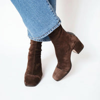 Alessia | Stilvoll Veloursleder Stiefeletten mit eckiger Spitze