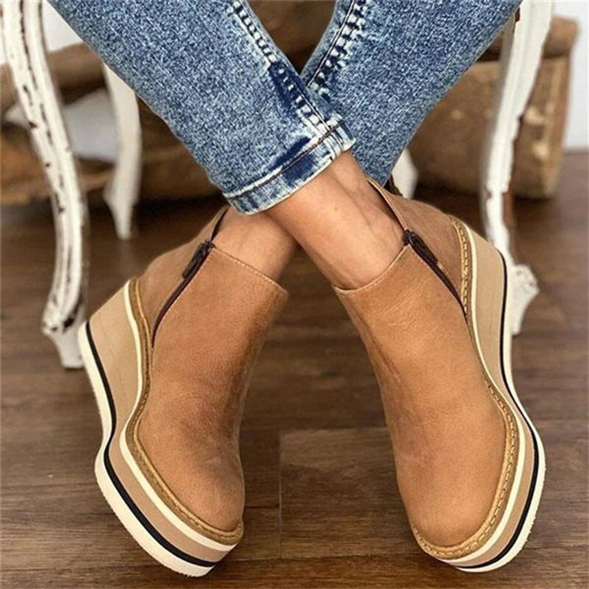 Eleanor | Retro Keilabsatz Stiefeletten mit Plateausohle