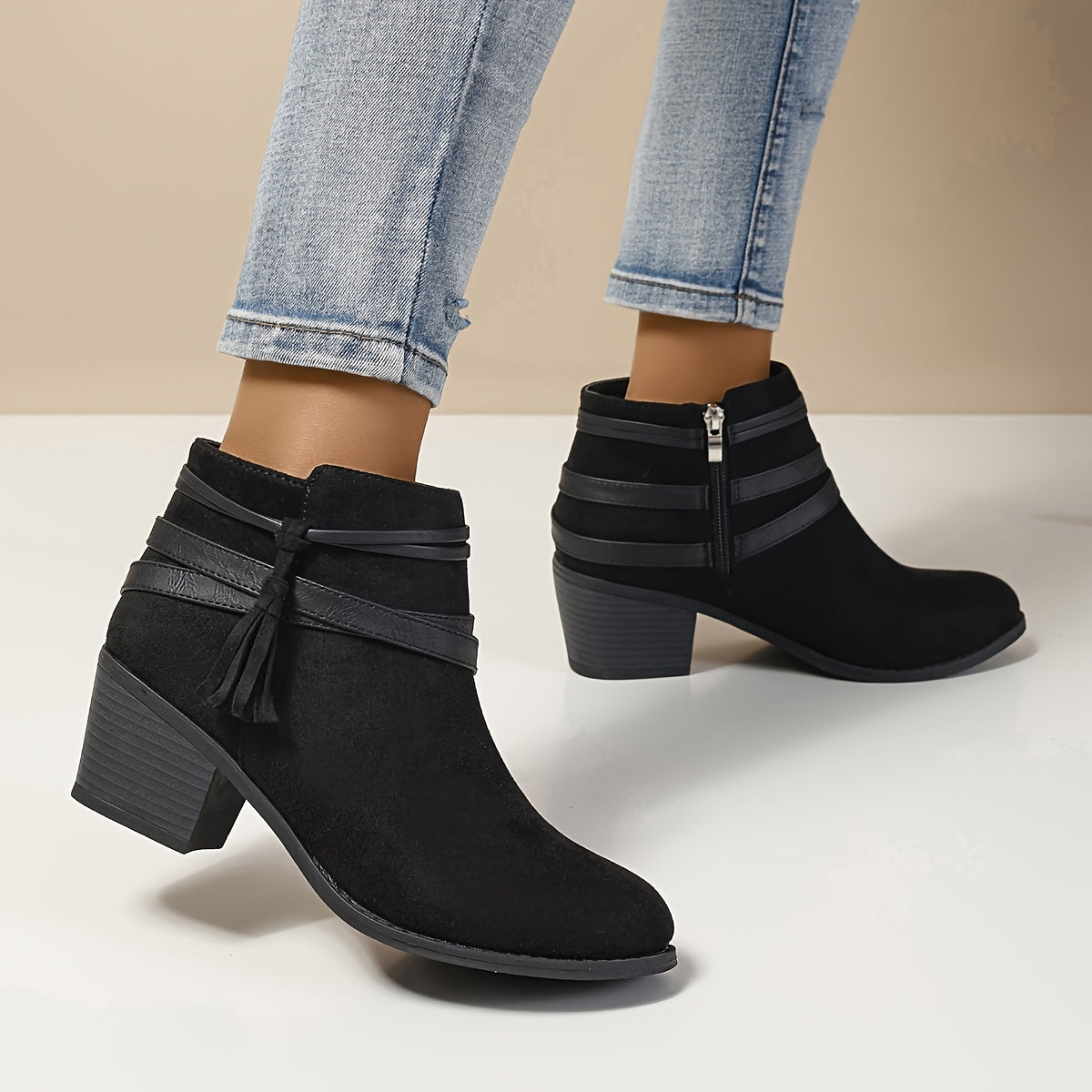 Lena | Charaktervolle Stiefeletten mit Quastenriemen und Blockabsatz