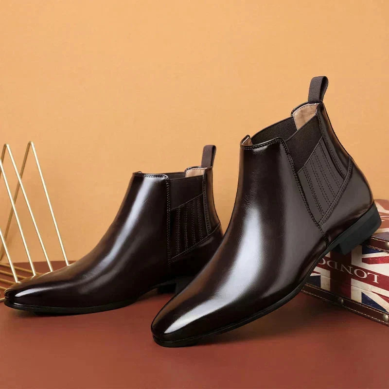 Clara | Klassische Chelsea Stiefeletten mit spitzer Zehenpartie