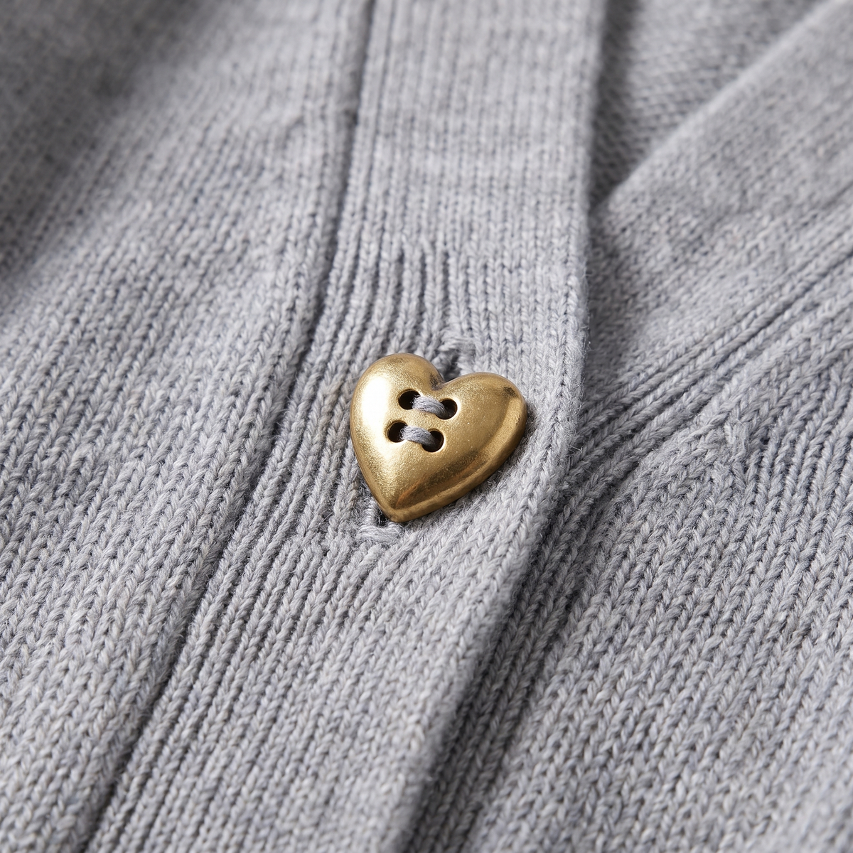 Maisie | Cardigan mit Herzknöpfen für Frauen