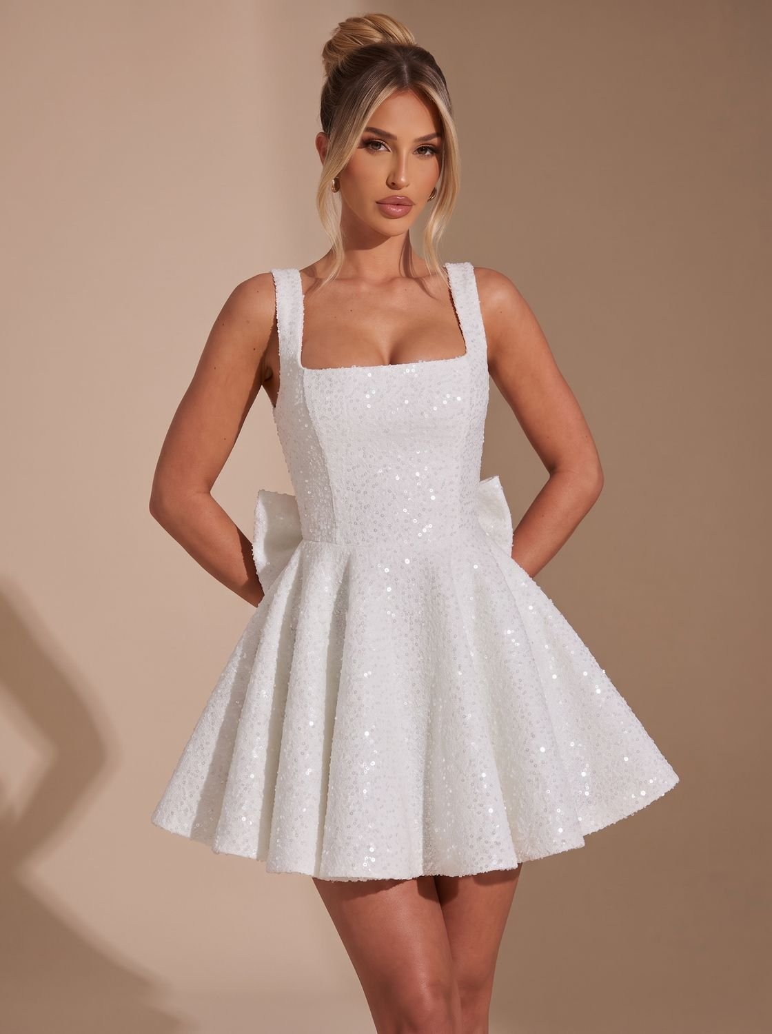 Victoria | Weihnachtskleid – Funkelndes Fit-and-Flare für Frauen