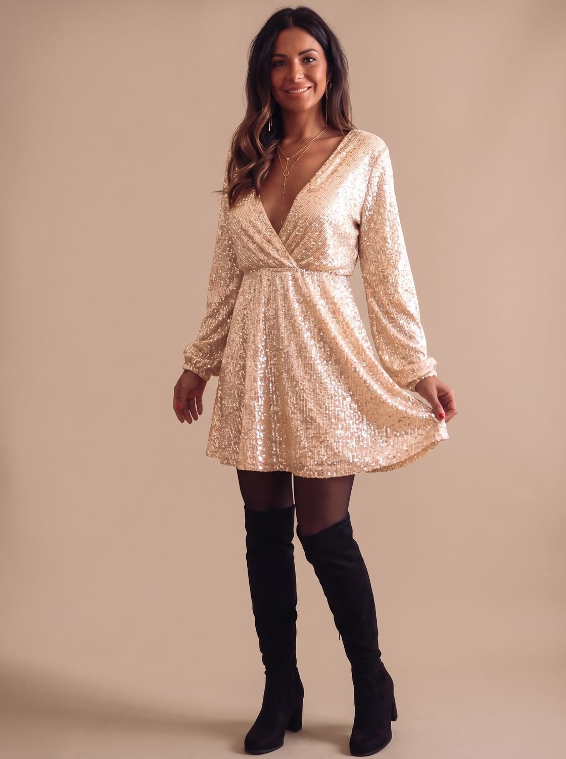Scarlett | Glitzerndes Wickelkleid mit langen Ärmeln für Frauen